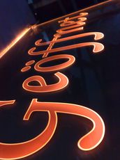 LED Gravur Leuchtschild - Werbeschild - Geffnet - mit Saugnpfen