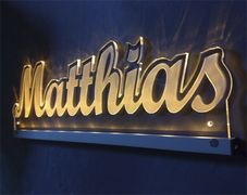 LED Namensschild Matthias graviert mit indirekter LED Beleuchtung