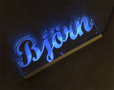 LED Namensschild Bjrn graviert mit indirekter Beleuchtung