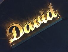 LED Namensschild DAVID graviert mit indirekter Beleuchtung
