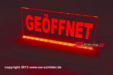 LED Tischaufsteller Geffnet graviert mit indirekter LED Beleuchtung
