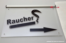LED Wegweiserschild RAUCHER + Pfeil nach rechts mit indirekter LED Beleuchtung / Gravur