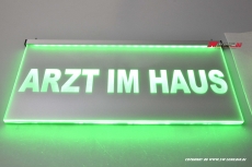 LED Leuchtschild ARZT IM HAUS graviert mit indirekter LED Beleuchtung